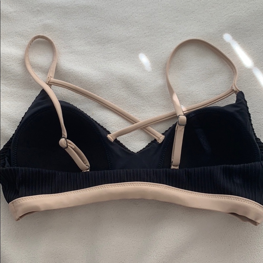 Textured bikini top - Picture 3 of 4